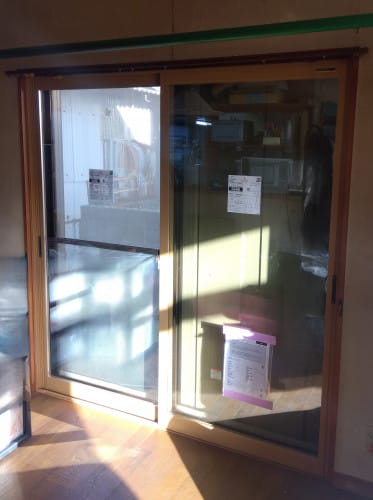 居室2内窓-1 | MADOショップ四日市中央店